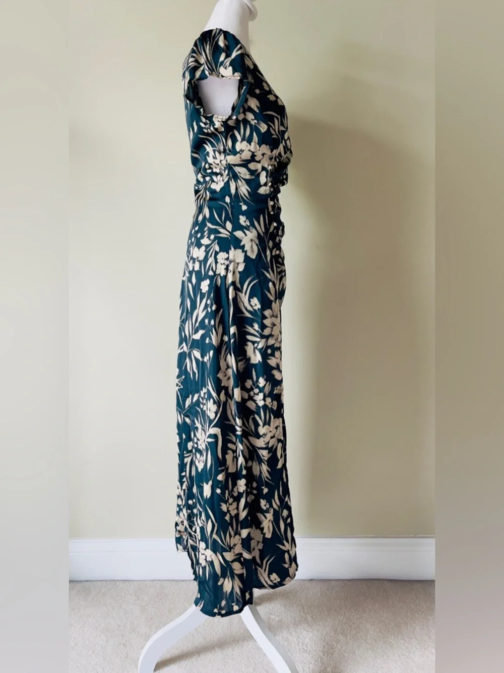 Petal & Pup Lisbeth Floral Cap Sleeve Satin Teal Floral Print Midi Dress NWOT - Picture 7 of 10